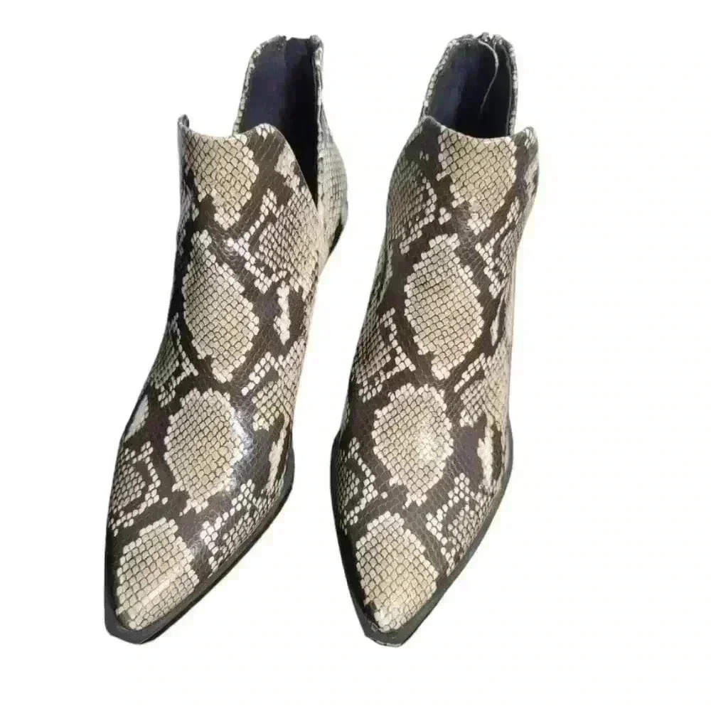 Vince Camuto NWOT Bibestie Snake Print Leather Booties Size 8.5 M/39 - Picture 3 of 15